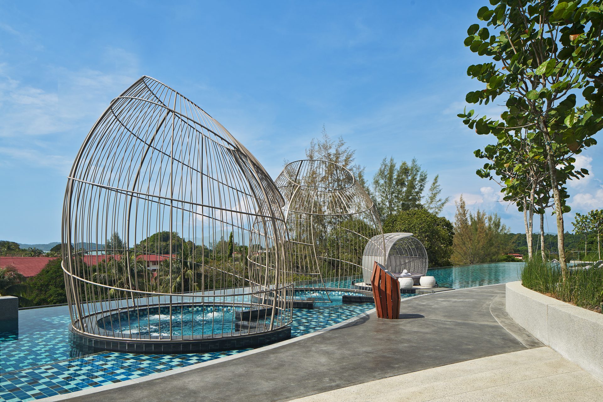 Splash pool jacuzzi cabanas