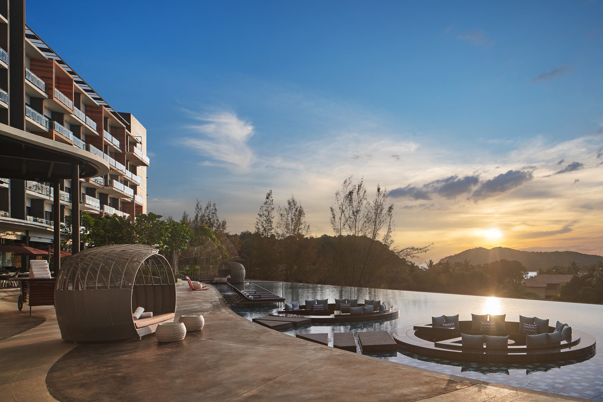 Aloft Splash Pool at sunset